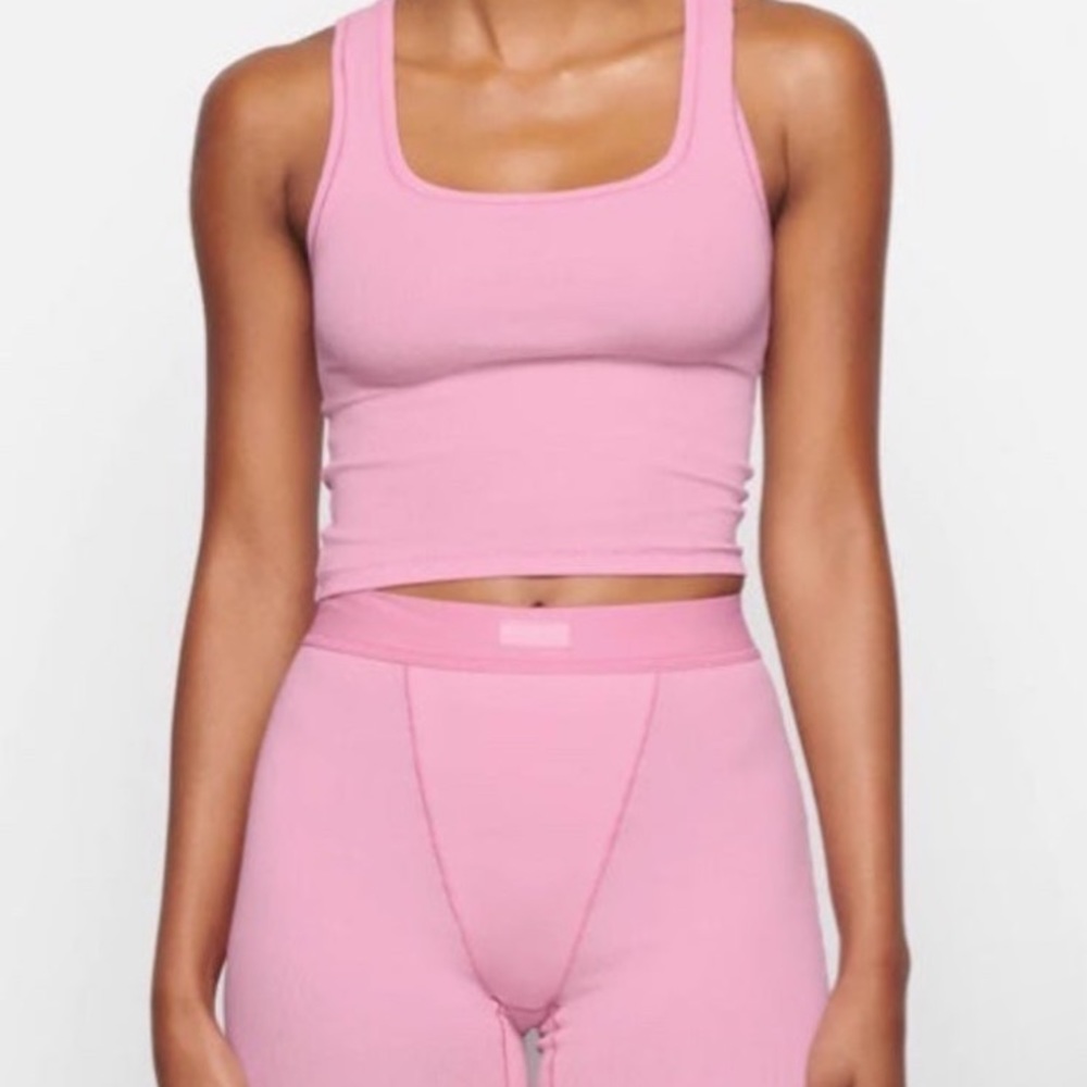 Skims Bubblegum Pink Set
